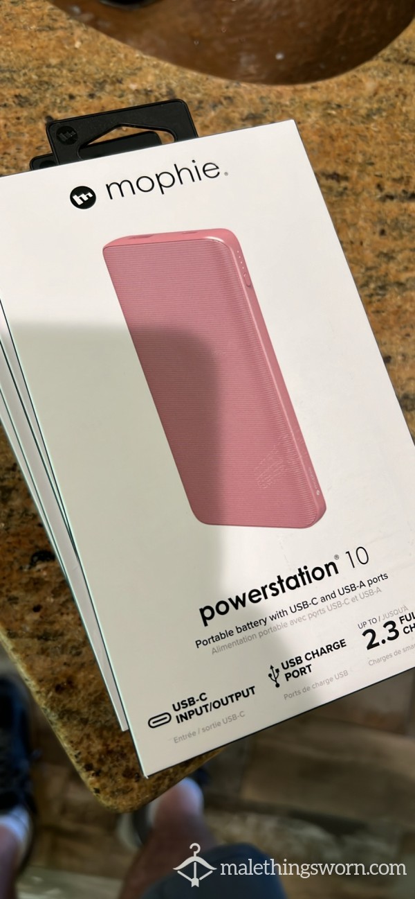 Mophie Battery Charger With Dried C*m