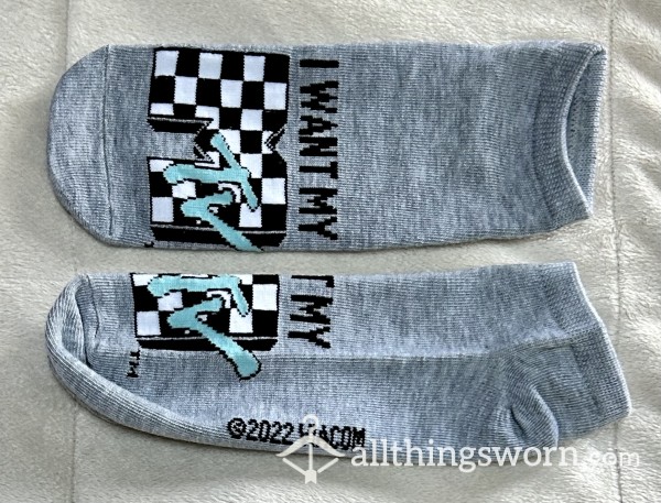 🧦 MTV Logo Socks - Gray & Pink W/Checker Pattern 🤍💙