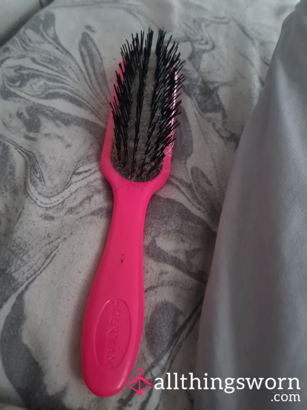 Multi Use Hairbrush 😈💦