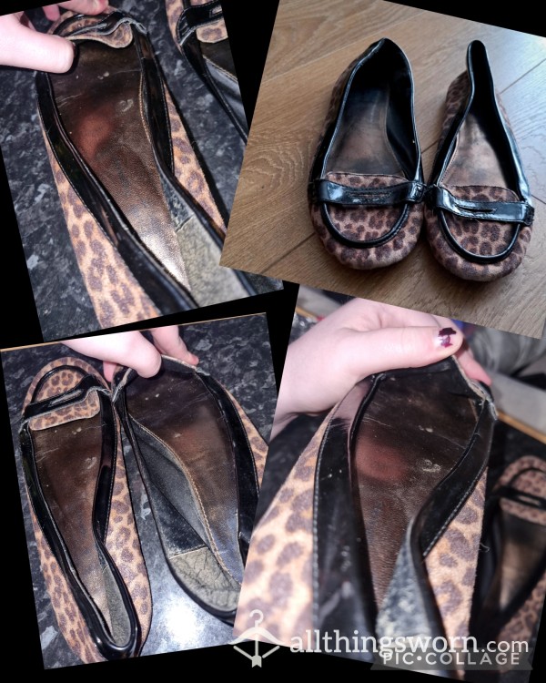 *sold*😈 Mum's Stinky N Worn Flats! 😈