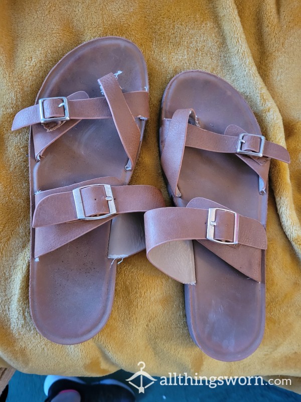 Musky Sandals