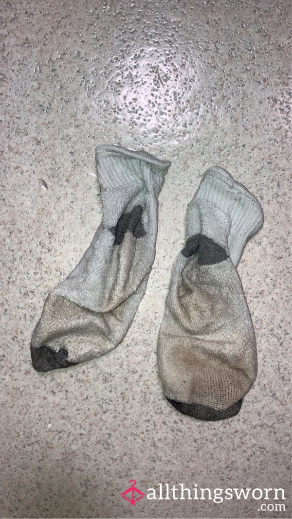 MUSTY CHEESY WELL USED SOCKS