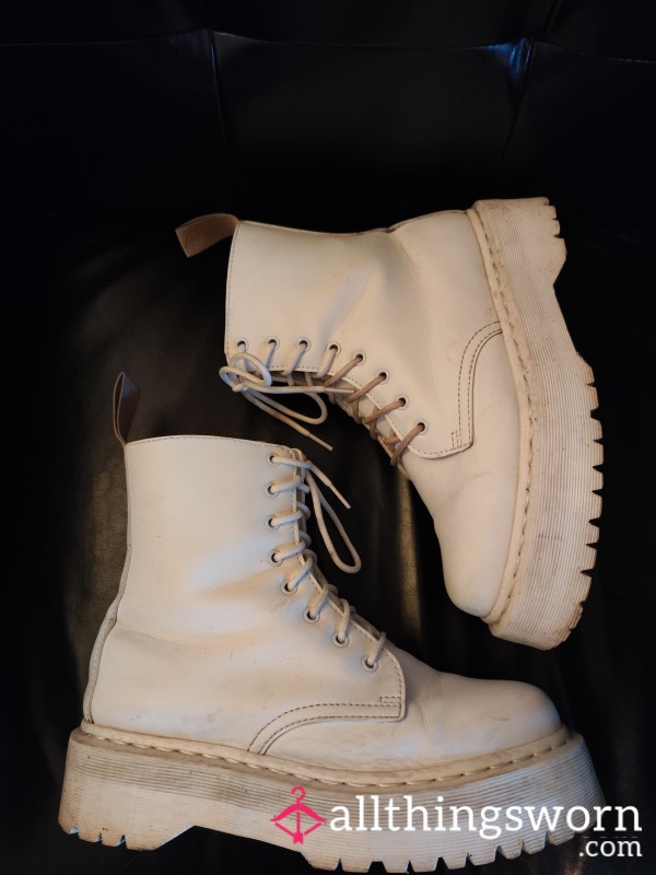 My Fav Dr.Martens Boots <3