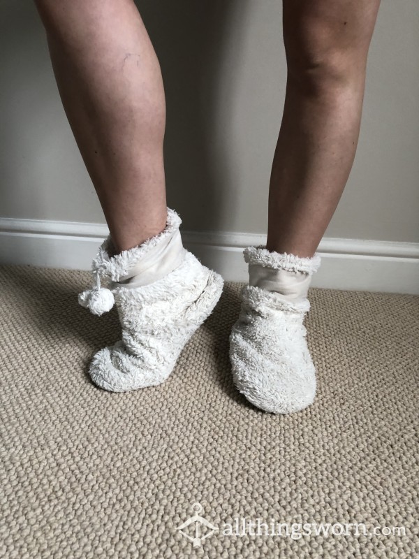 My Favourite White Fluffy Bootie Slippers 🤍💭