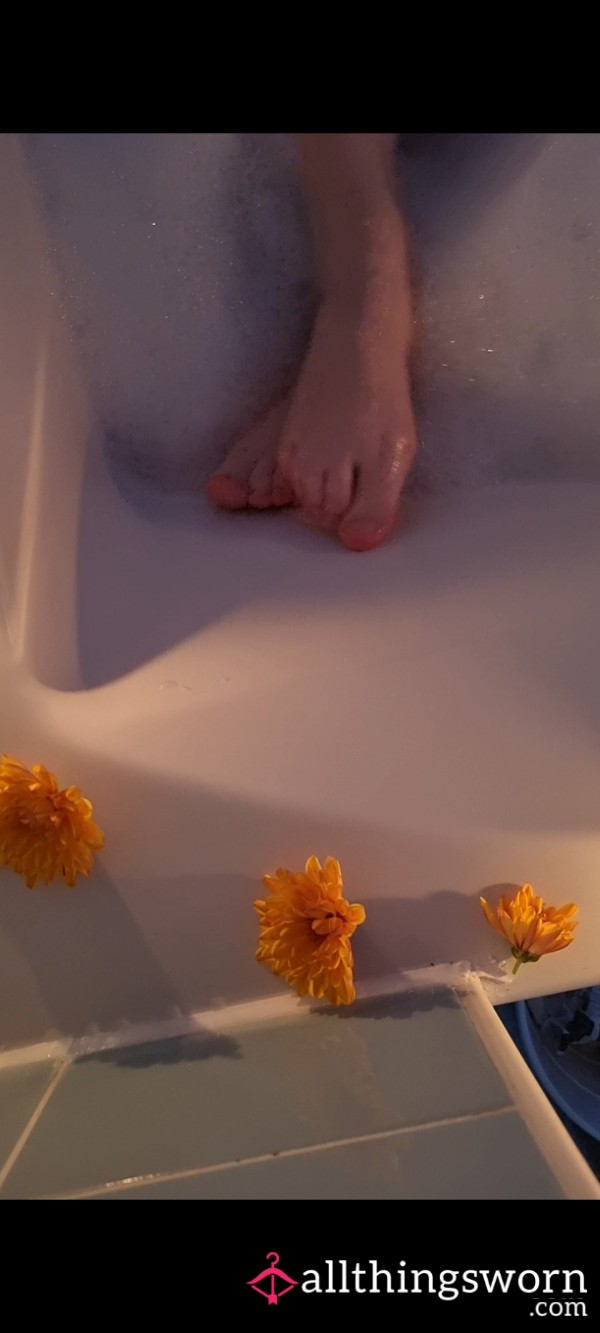 My Feet In The Bath 🛁👣