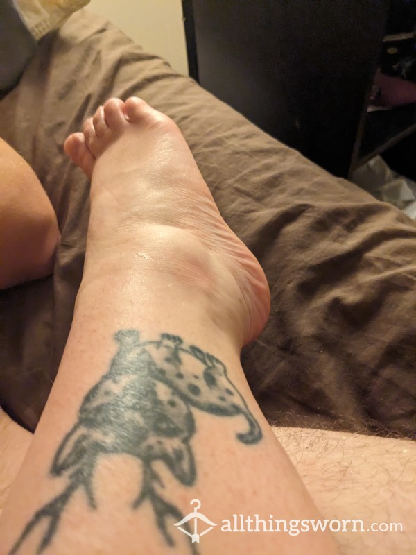 My Toes Wrapped Around My Boyfriend's Hard C*ck