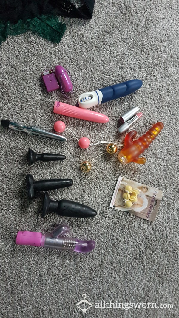 My Used Bu*tplugs, Di**os An Vibrators