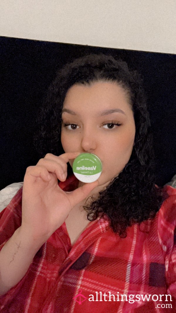 My Used Vaseline I’ve Been Using Since The Start Of December 2024 😉I Literally Apply My Vaseline How It’s Shown In The Picture. Give It A Kiss, Rub My Lips.. Jobs Done💋