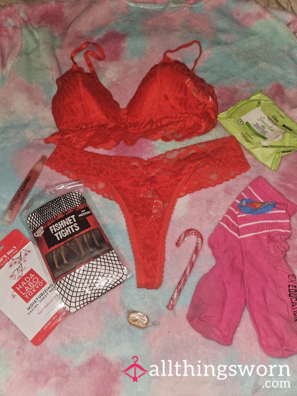 Naughty Girl Valentines Set