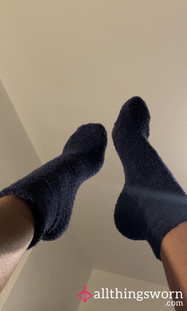 NAVY BLUE FLUFY SWEATY SOCKS 🧦