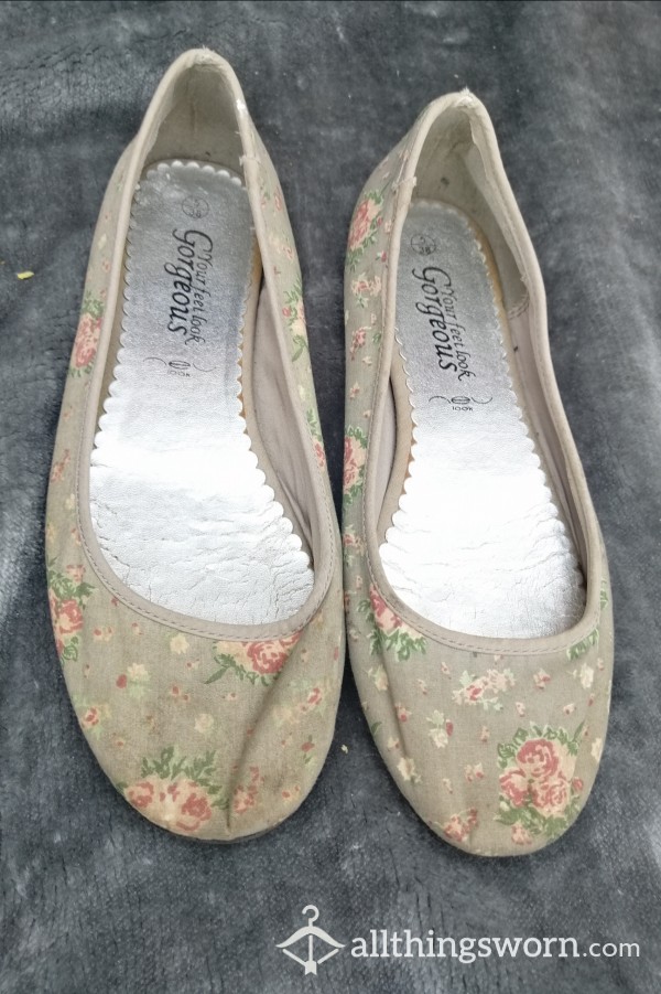 New Look, Flor*l Flats