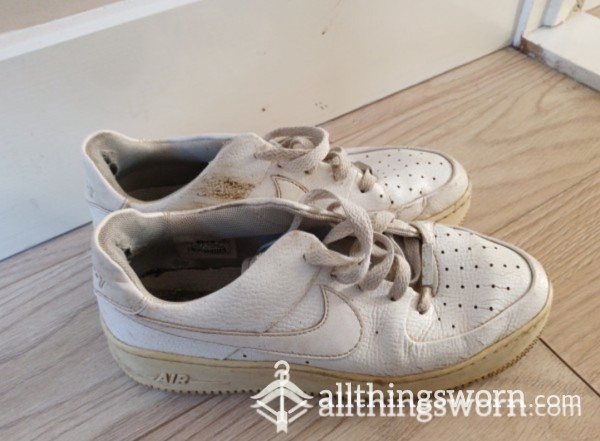 Nike Air Force 1 Well Worn