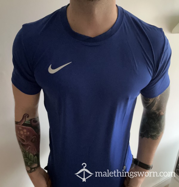 SOLD Nike DriFit T-shirt - Gym Worn (blue)