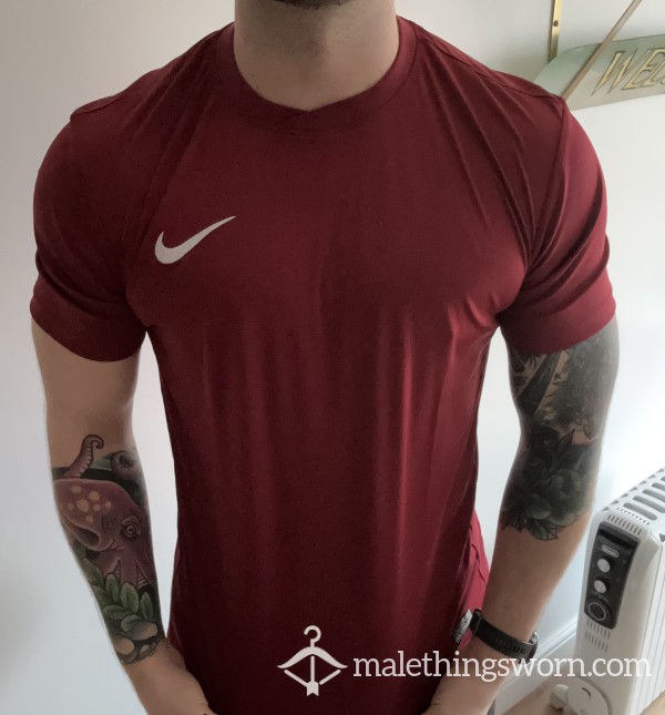 Nike DriFit T-shirt - Gym Worn