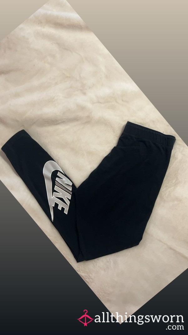 Nike Leggings - Medium