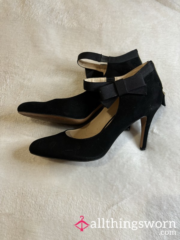 Nine West Worn Black Suede Heels With Bow