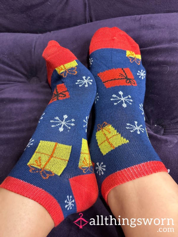 No Show Christmas Parade Socks