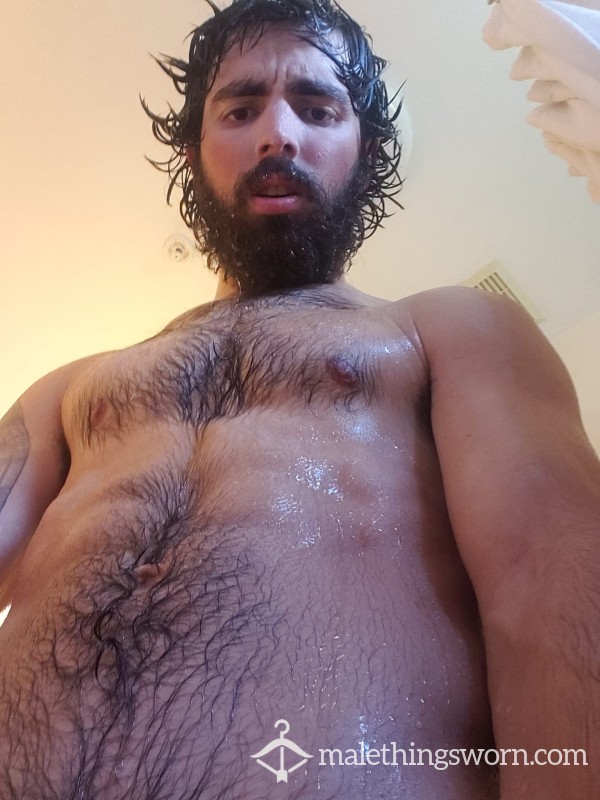 Nude, Bearded, And Fit Af With A Nice C*ck