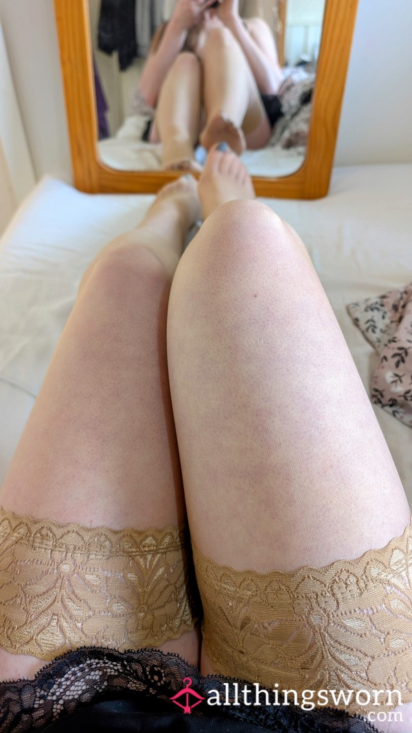 Nude Hold Ups