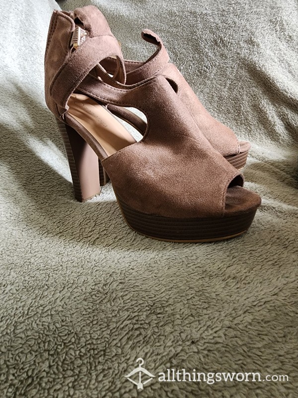 Nude Tall Heels Very Well Worn