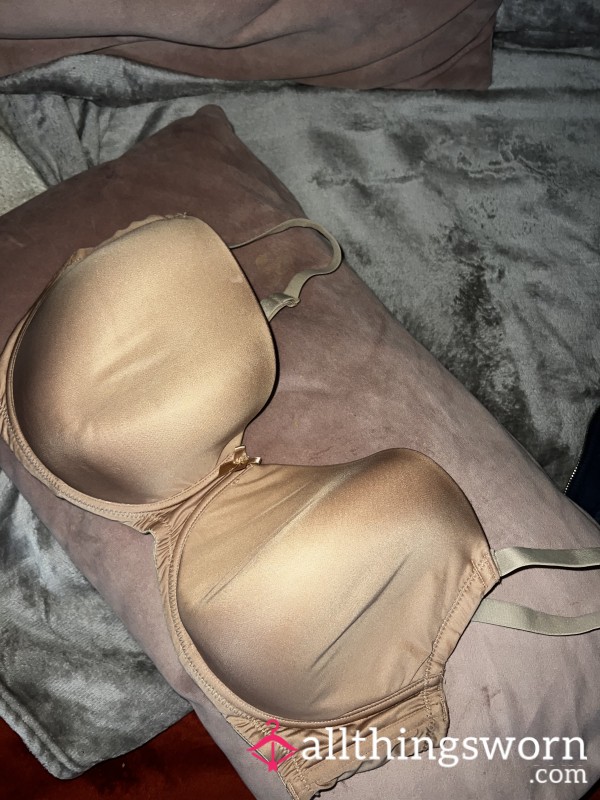 Nude/beige Cla**ic Molded Cup Worn Bra