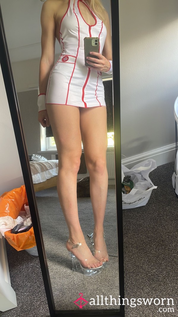 Nurse Outfit 👩‍⚕️