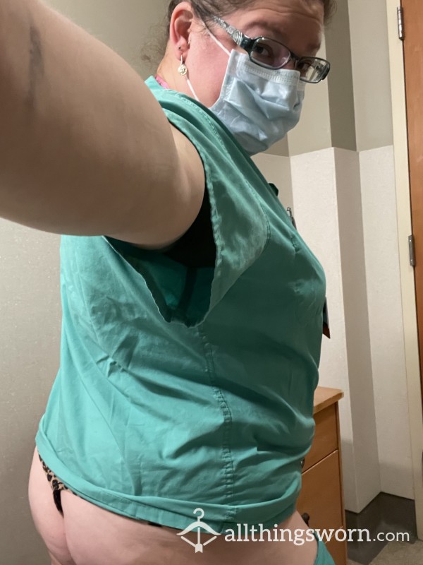 Nurse Shows Her A**hole And Spread Pu**y