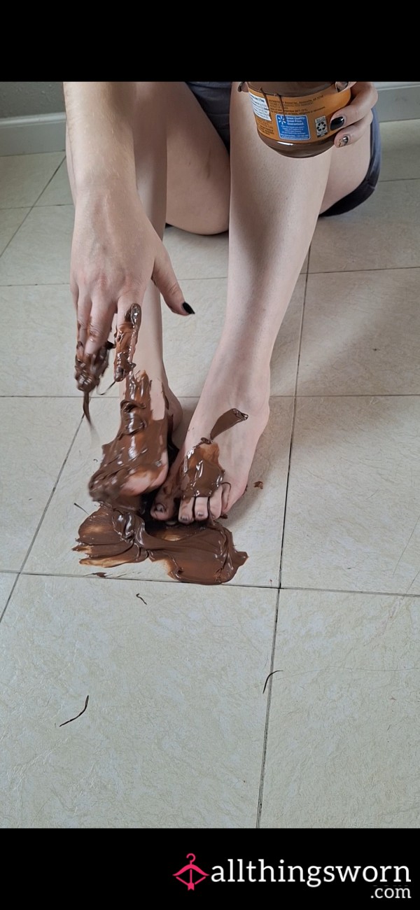 Nutella & Feet Are Perfect For Each Other 🌰