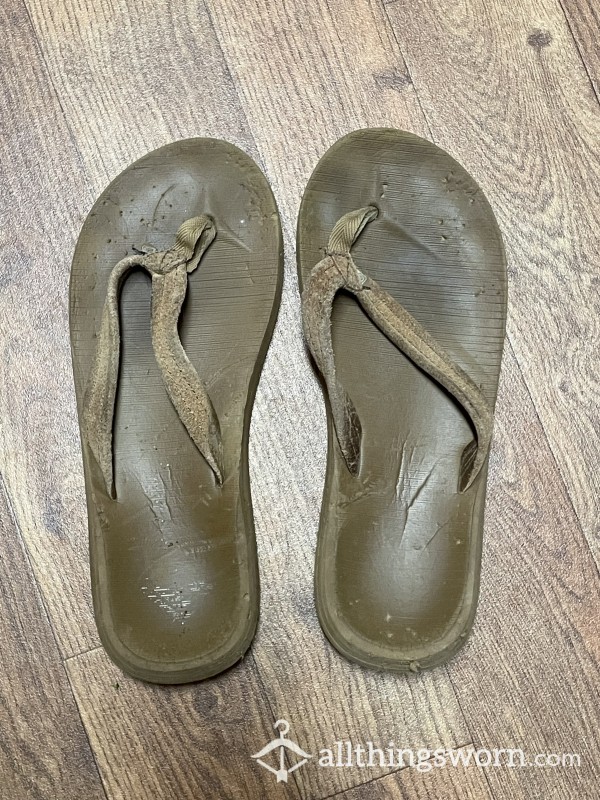 OLD Roxy Flip Flops