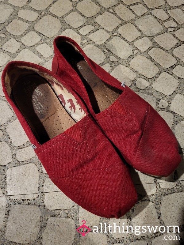 SOLD - Old Worn Size 10 Red Toms - 1 Save