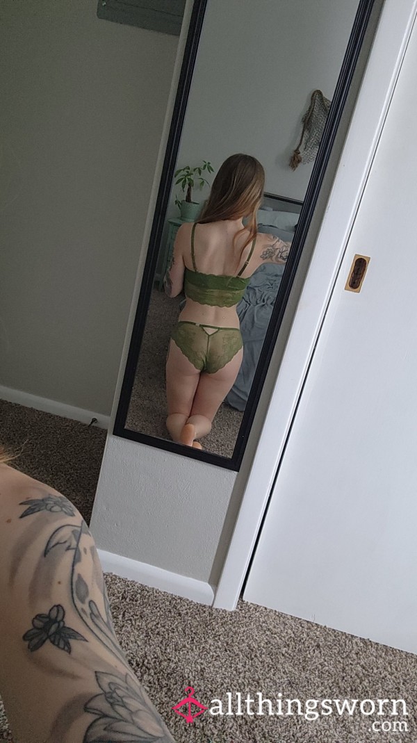 🍀 Olive Green Bralette And Panty Set 🍀