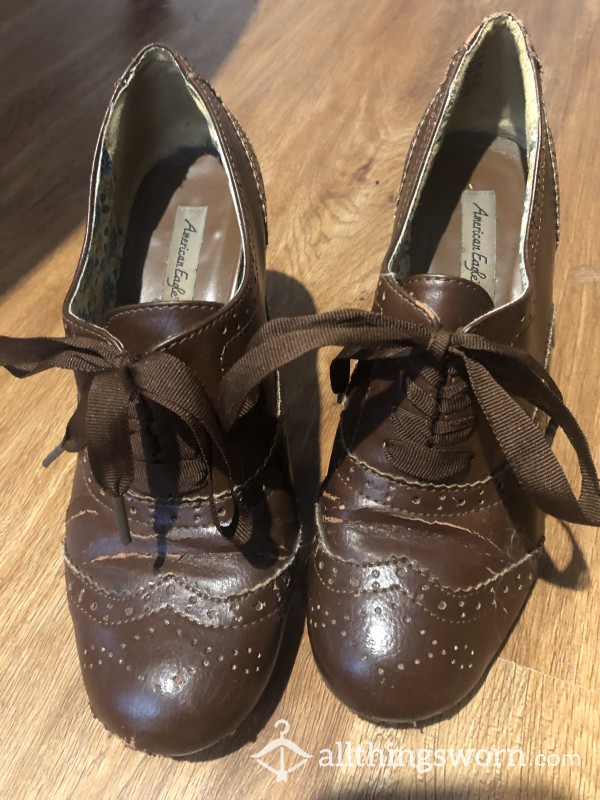 Oxford/Wing-tip Smart Heels