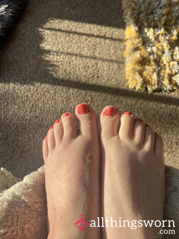 Painted Toes