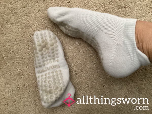 Petite Asian Workout (Pilates) Socks