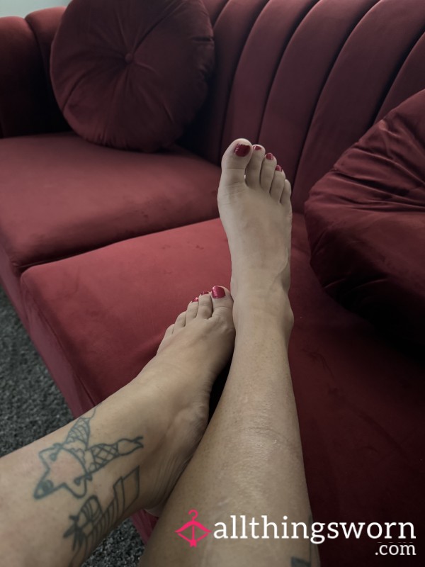 Petite Feet Pics