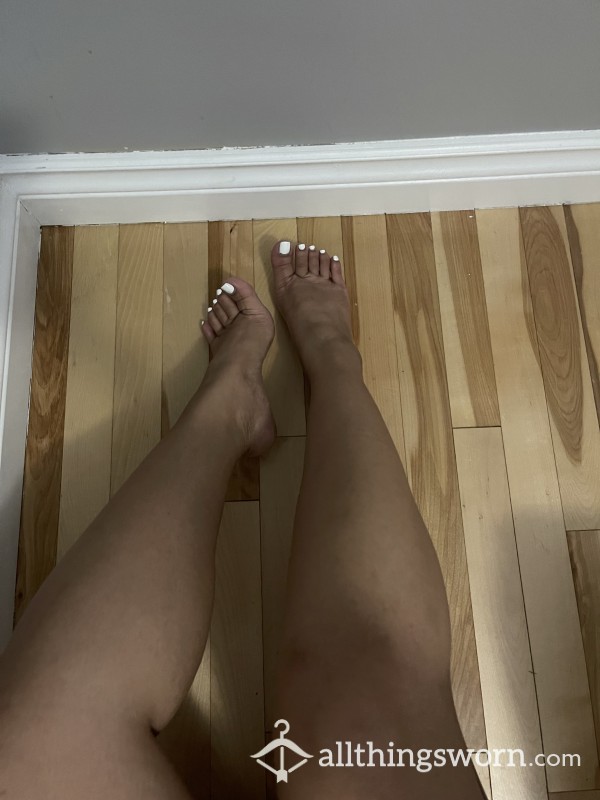 Spoil Me With A Mani/pedi! 💅🦶treats Given In Return