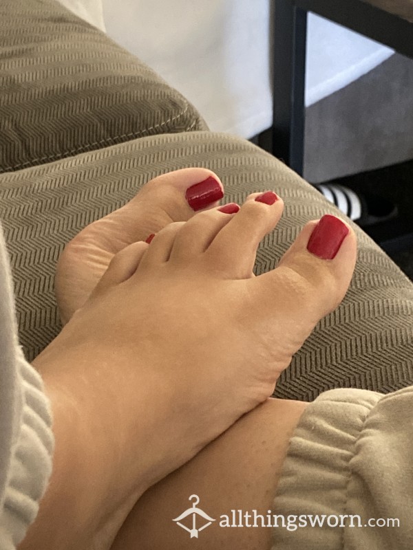 Pick My Toe Color