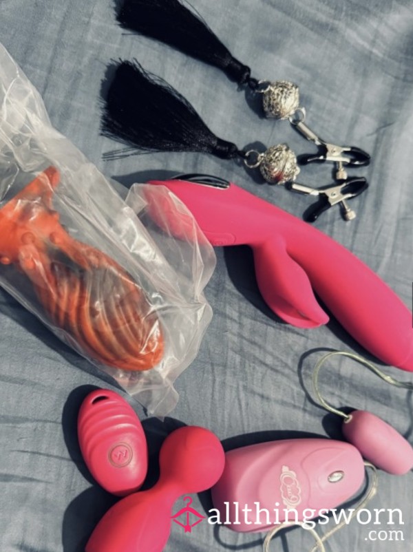 Pick My Toy And Hear My Moan😈