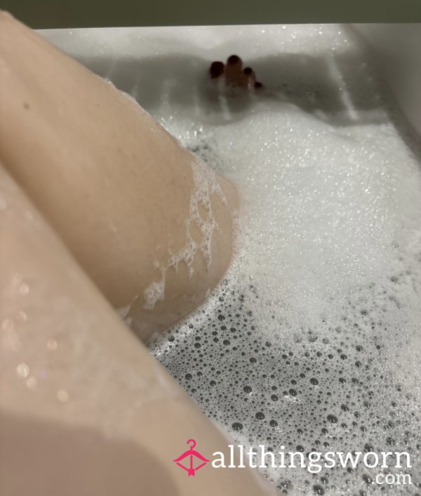 Pictures And Video ! Watch Me Ma**age My Soapy Virgin Little Feet 🥺🧼🫧