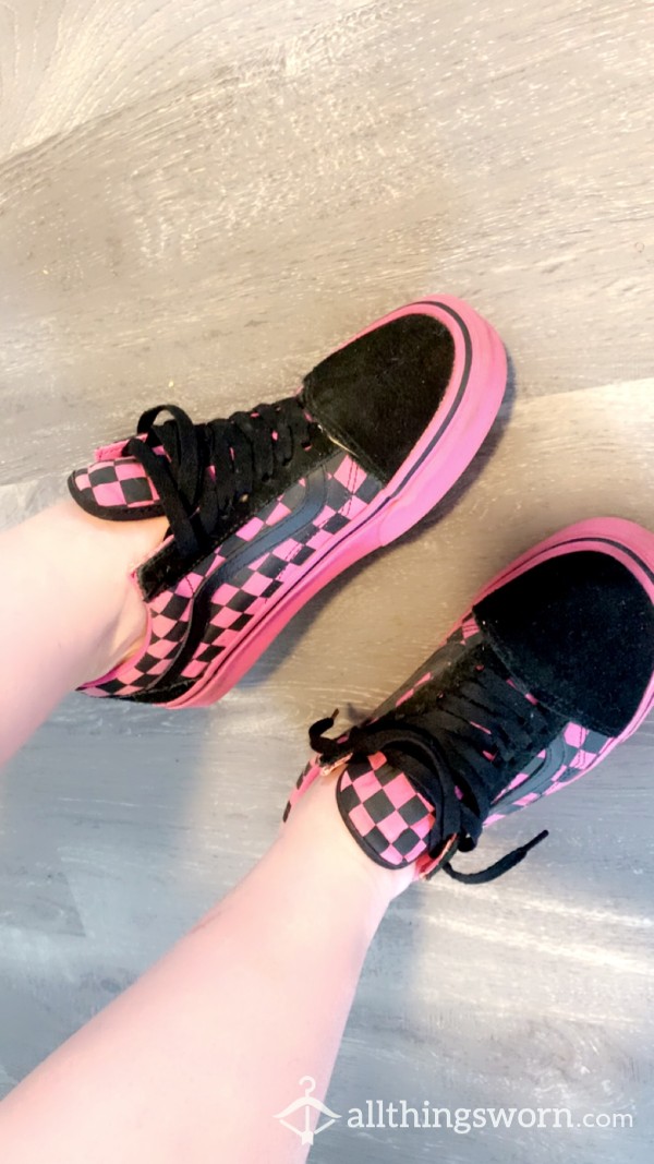 Pink & Black Checkered Vans 💕