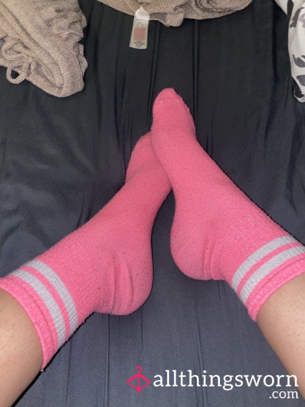 Pink Bobbly Socks 🎀