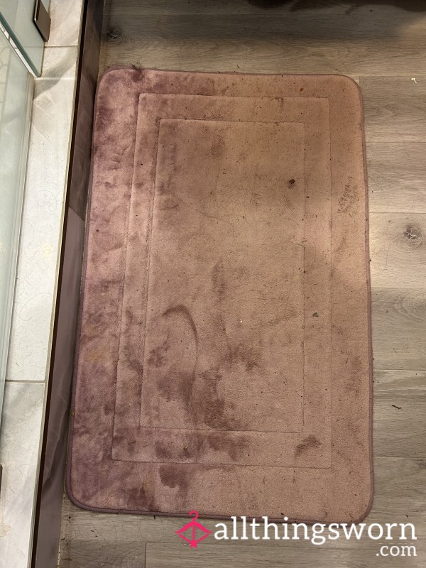 2 Old Bath Mats