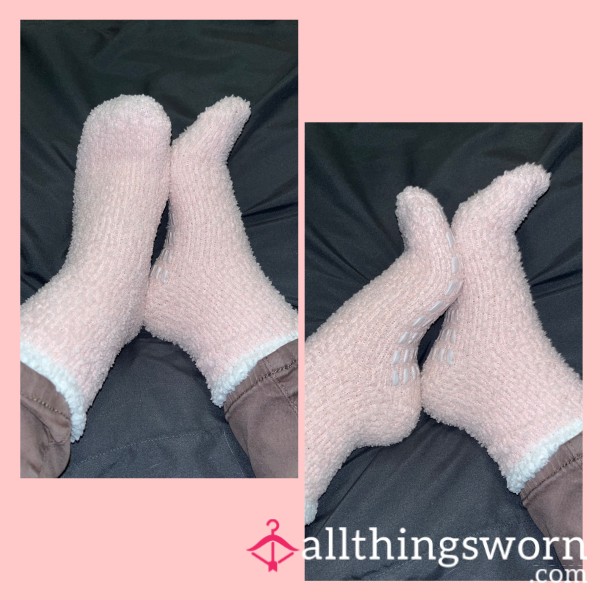 PINK FLUFFY COMFY SOCKS WITH BOTTOM GRIP - WORN FOR 3 DAYS 💦