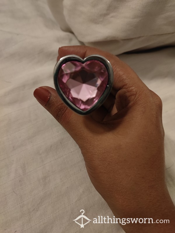 Pink Heart Shaped Bu*tplug 💕 For SALE 🤍💖🤍 10 Hours Wear + 3 Complimentary Pictures 🎉