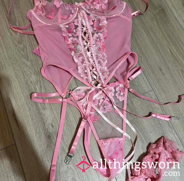 Pink Lace Flor*l Kinky Lingerie