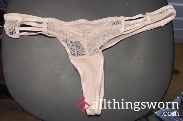 Pink Lace Thong🩷