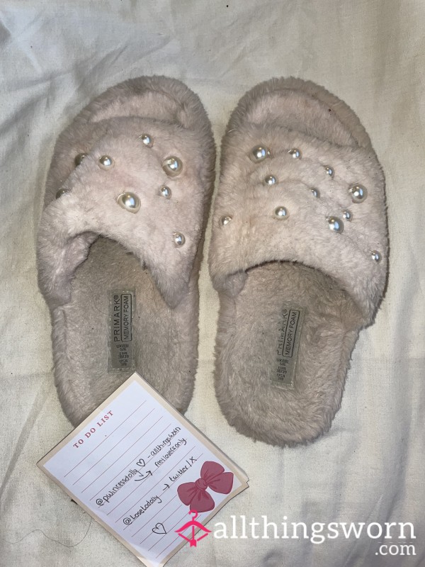 Pink Pearl Slippers 💗🎀 Very Well Worn