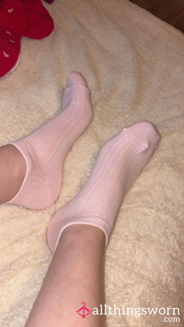 Pink Ribbed Socks😝