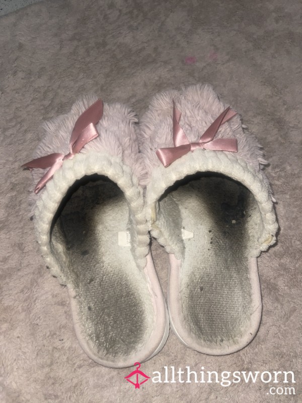 Pink Well Worn Slippers 💦💦