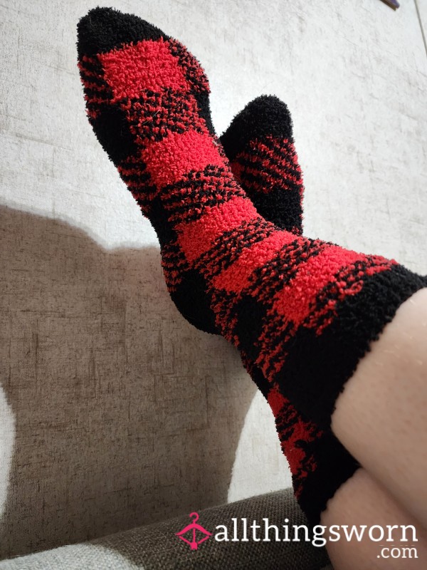 Plaid Fuzzy Socks❤️🖤❤️🖤